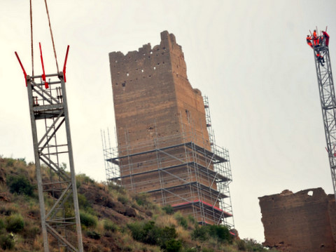 <span style='color:#780948'>ARCHIVED</span> - Alhama de Murcia, phase 4 of castle restoration starts with a Kamov KA32